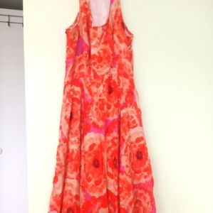100% SILK , like new , colorful and beautiful